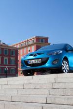 Mazda2 2010 года
